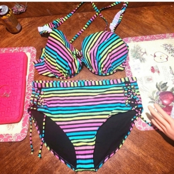 Nwt Island Ray's 3x rainbow pride bikini set - Picture 5 of 5